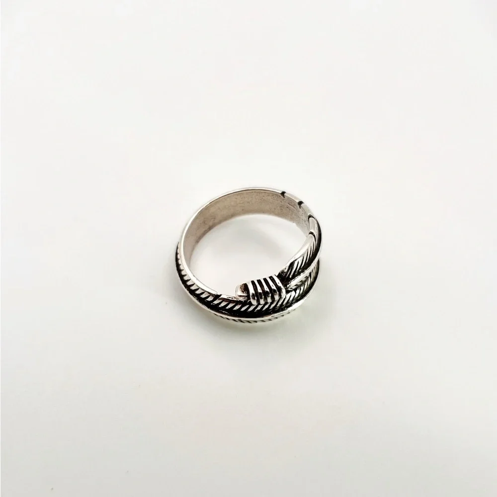 FP Folded Feather Silver Ring - Picture 5 of 5
